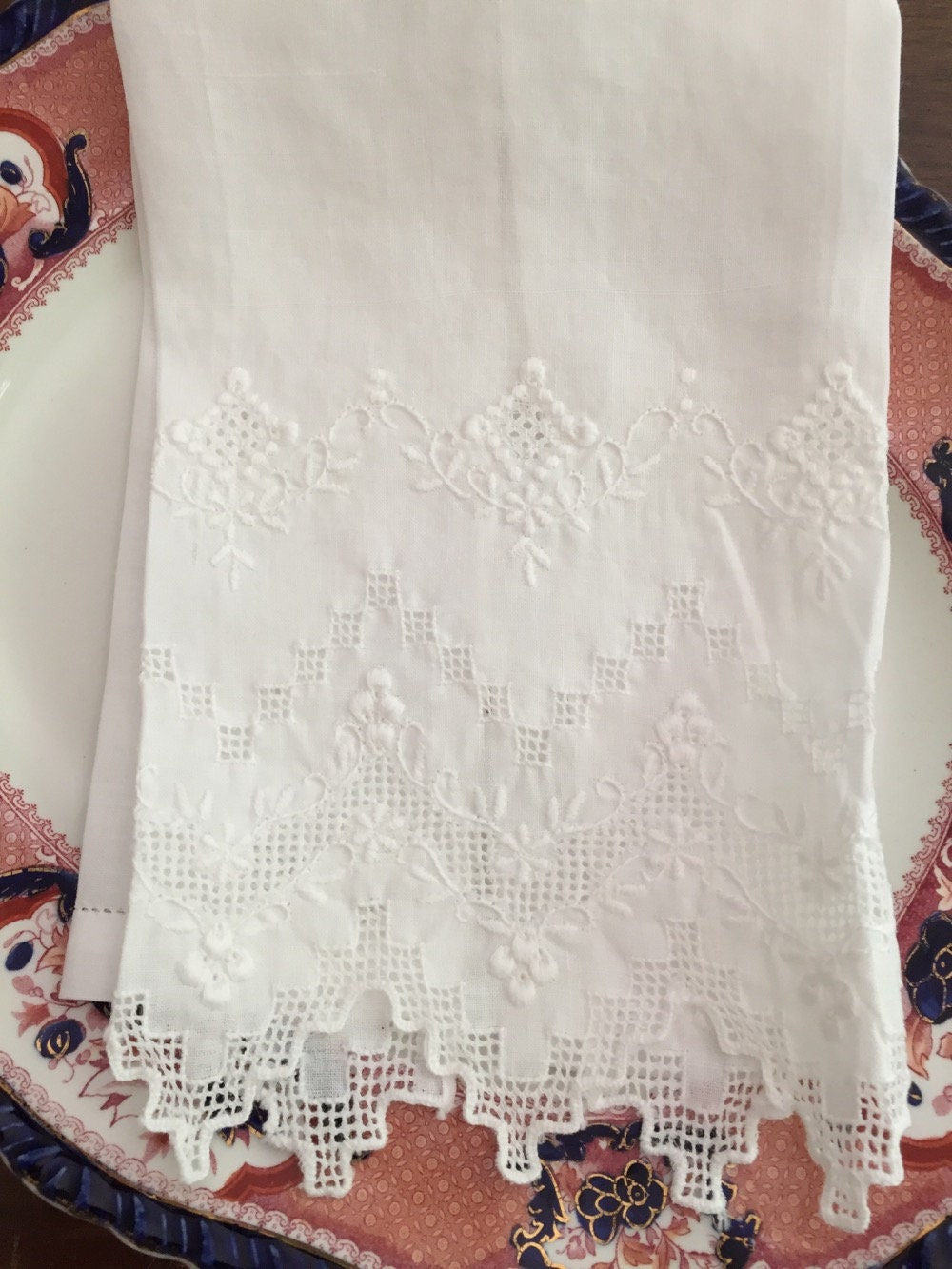 White Linen Guest Hand Towel, Drawnwork Embroidered Scalloped Tea Towel, Beautiful French
