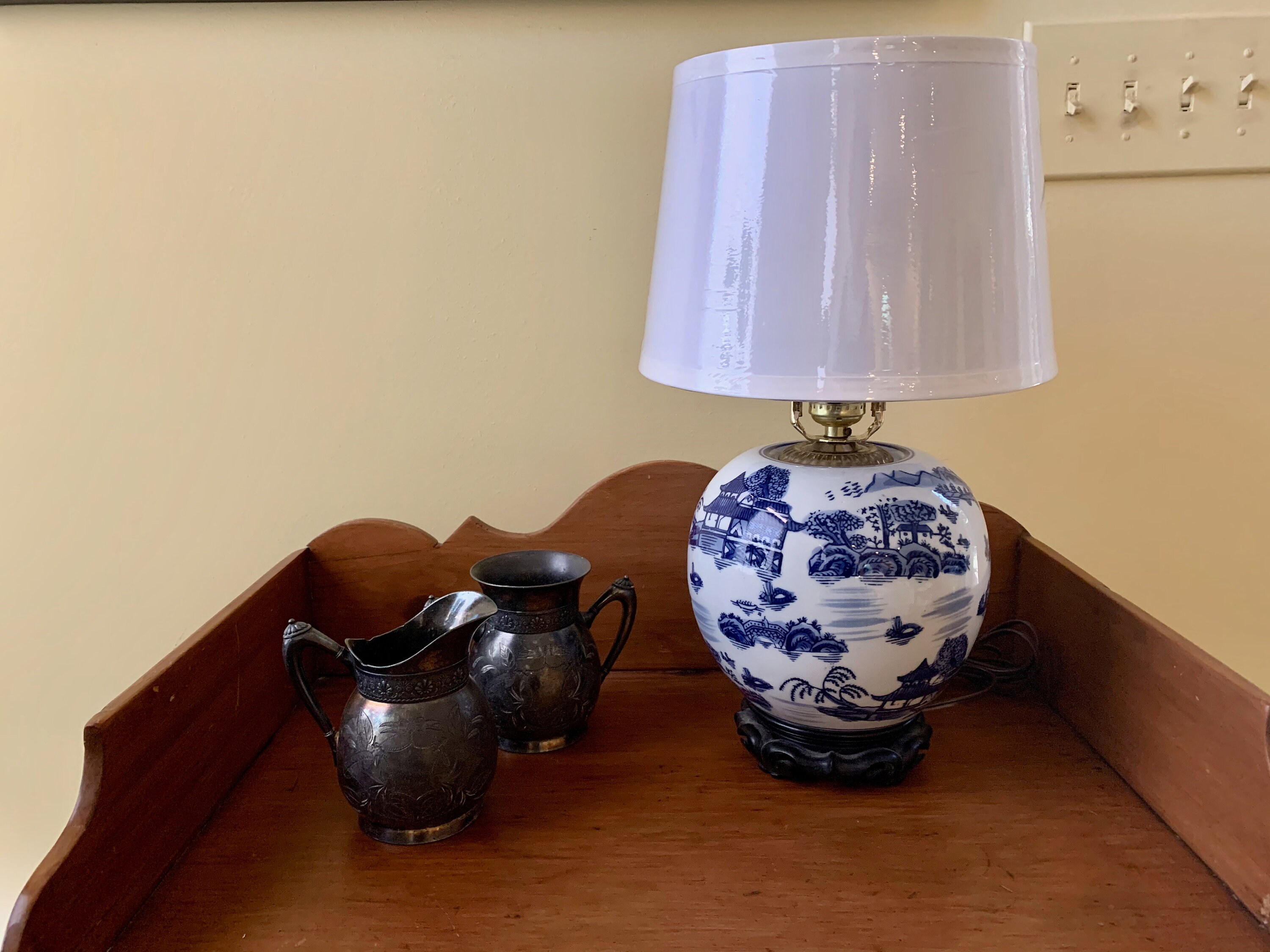 Blue White Chinoiserie Lamp, Asian Ginger Jar Lamp with Wooden Base