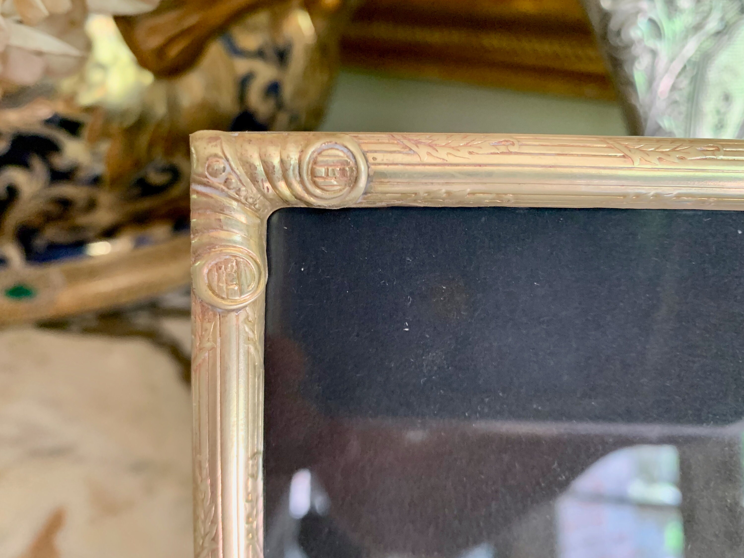 Vintage Brass Photo Frame, Leaf Design and Corners, 5 x 7 Inch