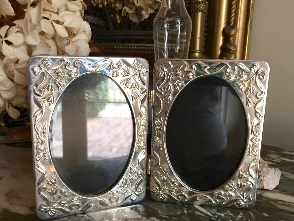 Vintage Double Hinged Silver Oval Picture Frames, 4 x 6 Image, Art