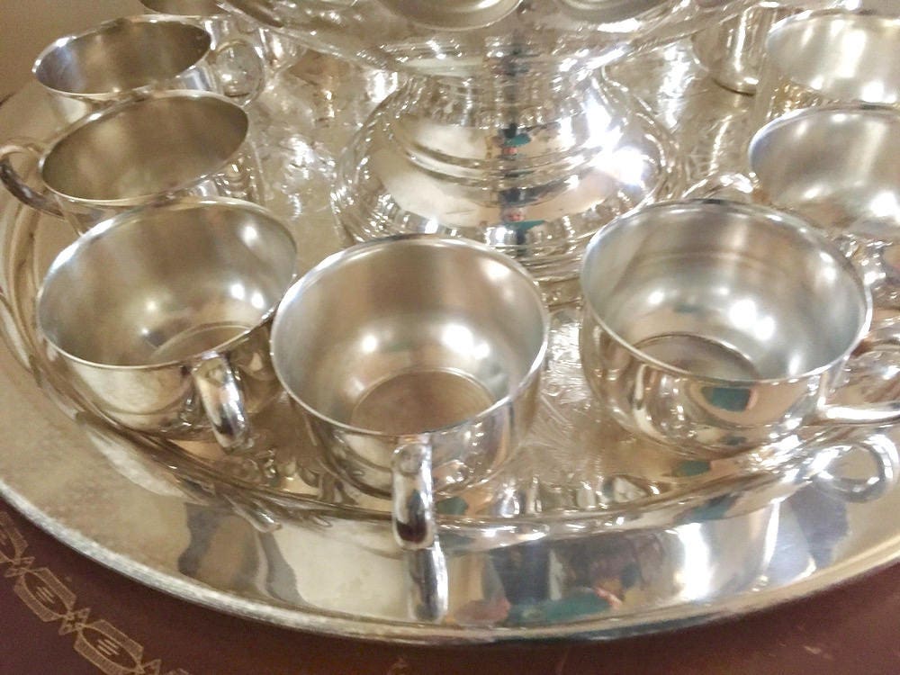 Silver Plate Punch Bowl Set 12 Cups Ladle and Tray, Oneida 15 Pieces 2