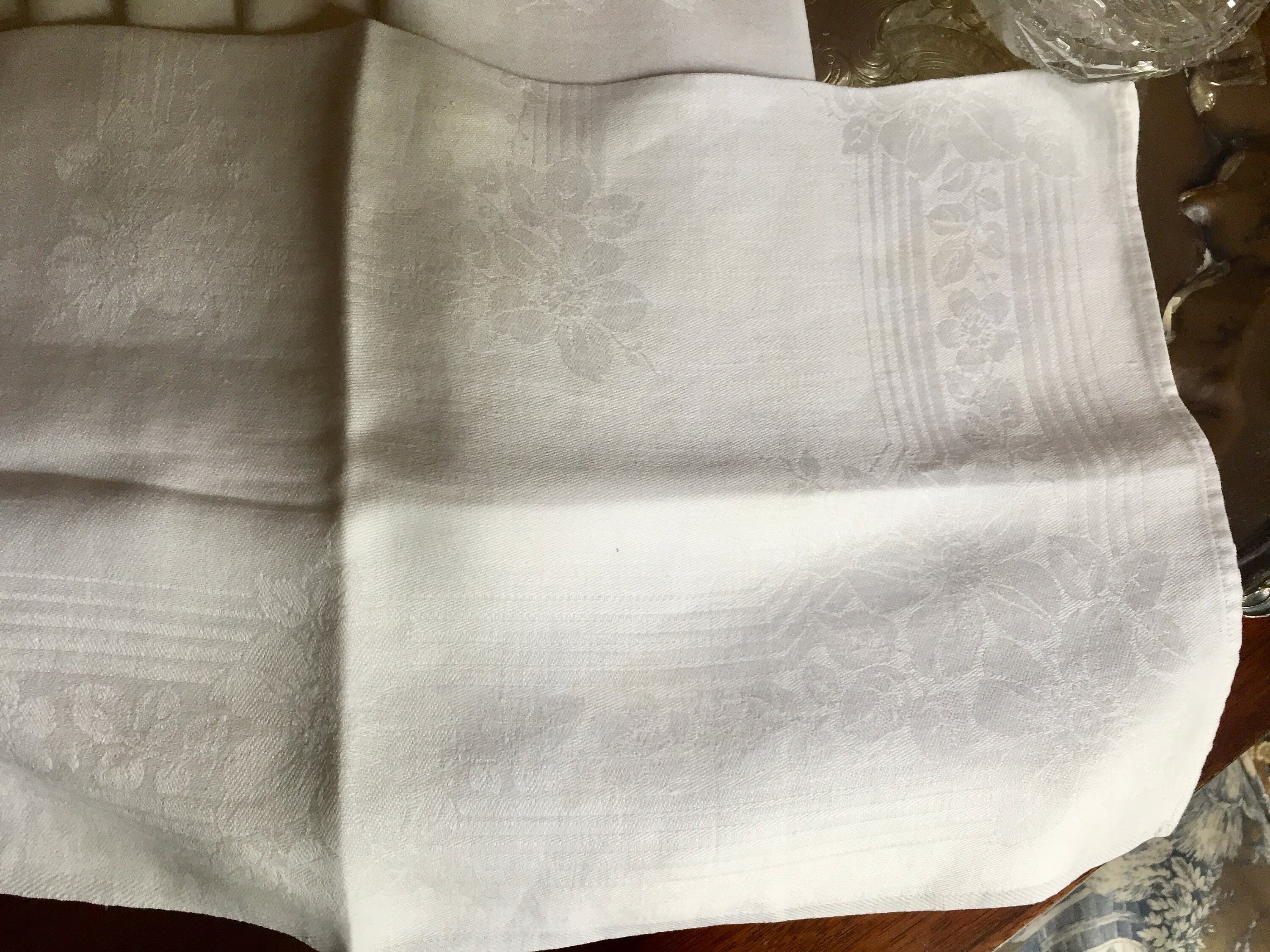 Large White Damask Napkins Set of 6, 20 Inch, Holiday Dining, French