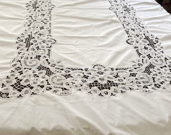 Battenburg Tablecloth, 64 x 120 Inches White Battenburg Reception Tablecloth, Elegant Banquet Size T Wedding Bridal Table Linens