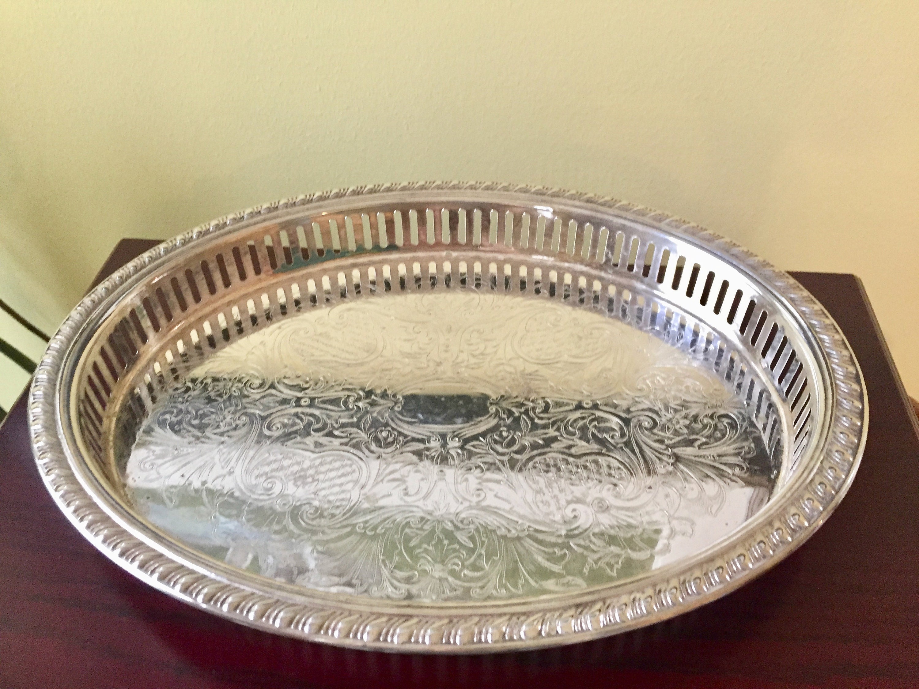 Silver Oval Gallery Tray, Small Oval Silver Plate Gallery Tray with