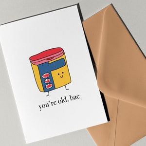 STAMPATO You're Old, Bae Card di Eastern Trend Collective. Biglietto di auguri. Biglietto carino. Biglietto di compleanno. Biglietto Maryland Pride. STAMPATO
