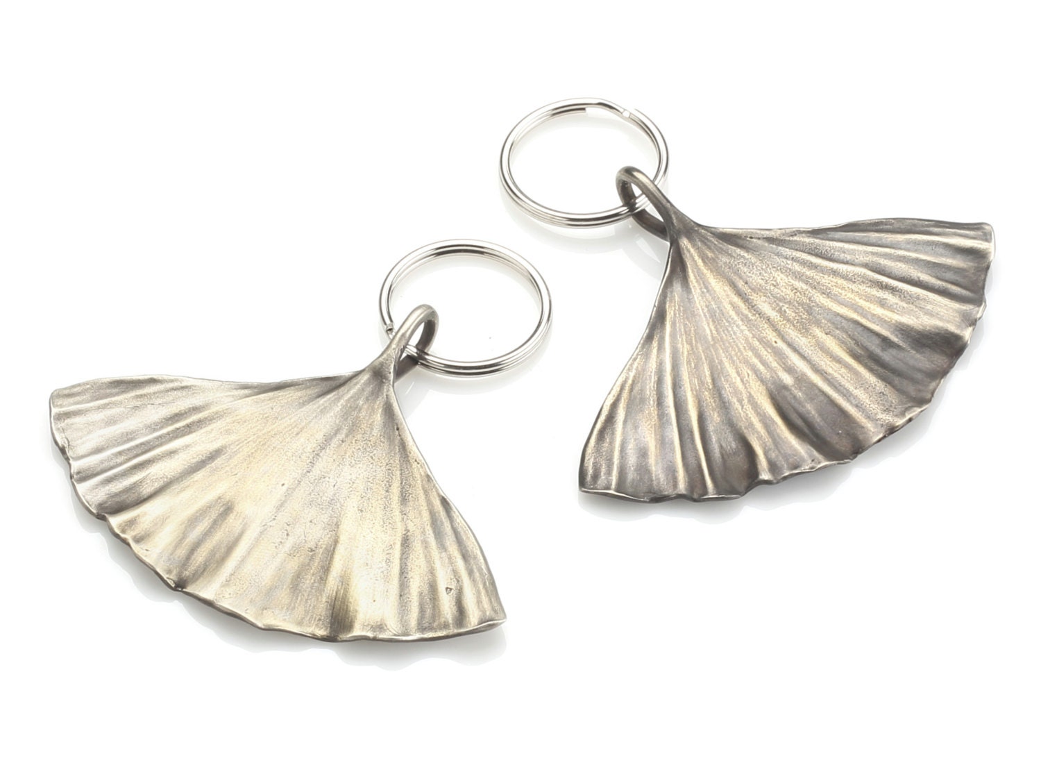 Amaxer Ginkgo Leaf Keychain - Stainless Steel Ginkgo Pendant Keyring, Nature Charm Accessory For Unisex Gifts
