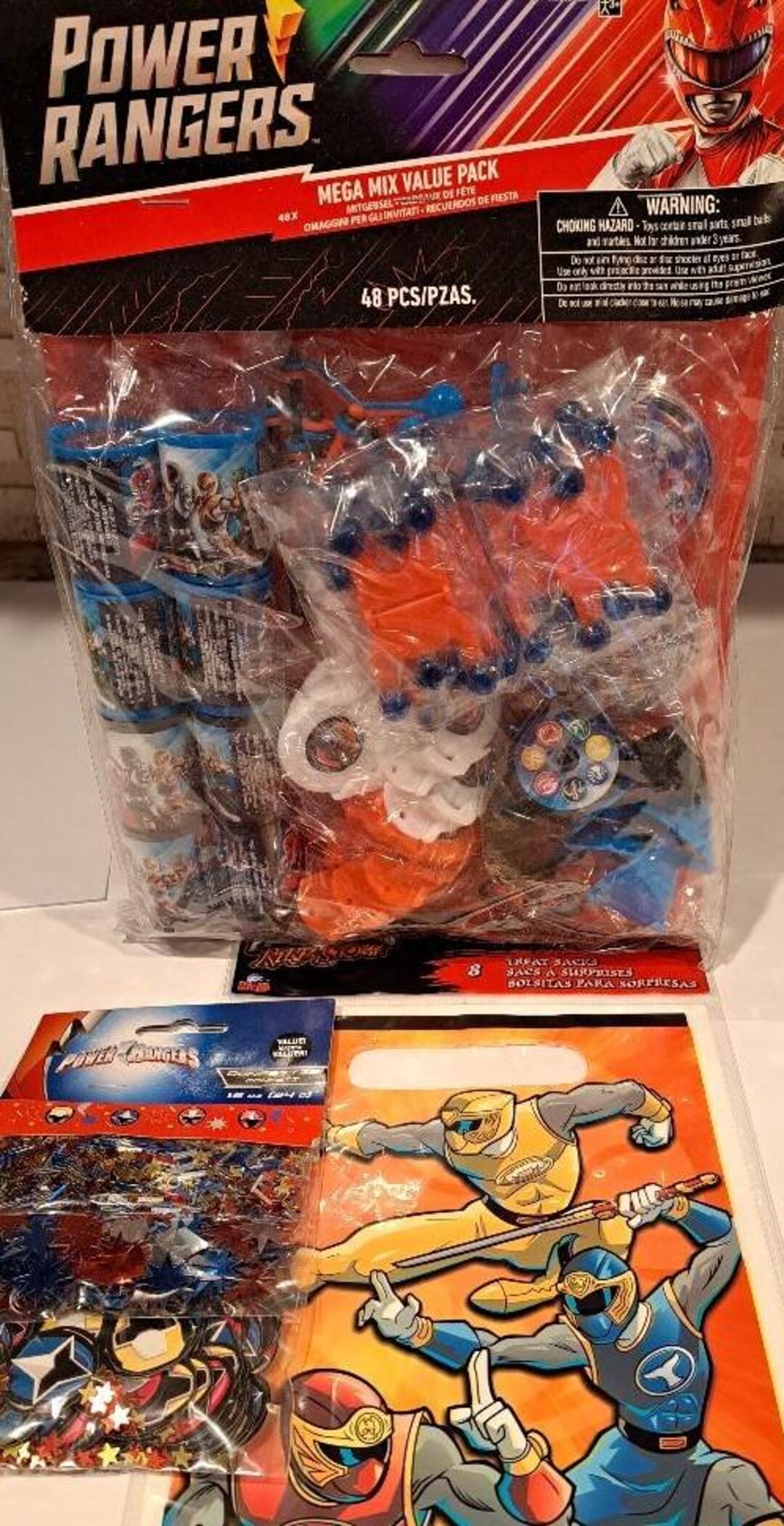 Power Rangers 3 Item Bundle - 48 Piece Favor Pack, 8 Loot Bags ...