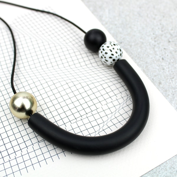 Black curve necklace, Black statement necklace, Striking black necklace, black necklace, geometric necklace, wearable art, bib necklace