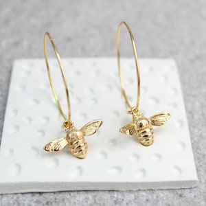 Gold Bee Hoop Earrings, 18k Gold plated Bee Earrings, Gold Hoop Earrings, Hoop Earrings with Bees, Bee Hoops, Bee Gift, Mothers Day gifts