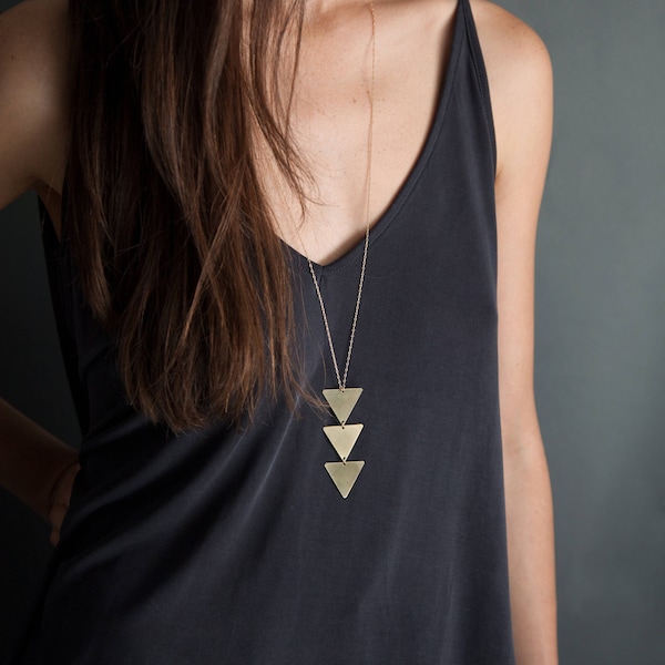 Long collier géométrique, collier triangle, COLLIER NEFERTITI, collier pendentif, colliers longs pour femme, collier long, franges bohèmes