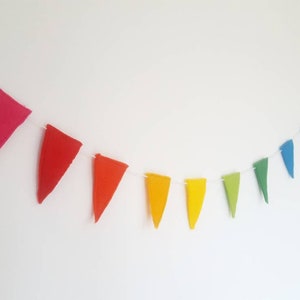 Mini Felt Rainbow bunting - Rainbow nursery - Bright colours playroom decor - Rainbow kids room - Baby shower decoration