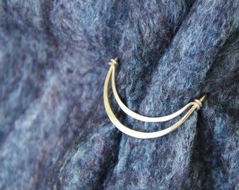 Crescent moon shawl pin, scarf pin, brooch in bronze, copper or German silver, hammered metal pin, minimalist, modern, geometric knitting