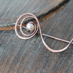 Shawl pin, scarf pin, sweater pin, cardigan clasp, textured oxidized copper shawl pin "Radiant pearl", spiral shawl pin, brooch