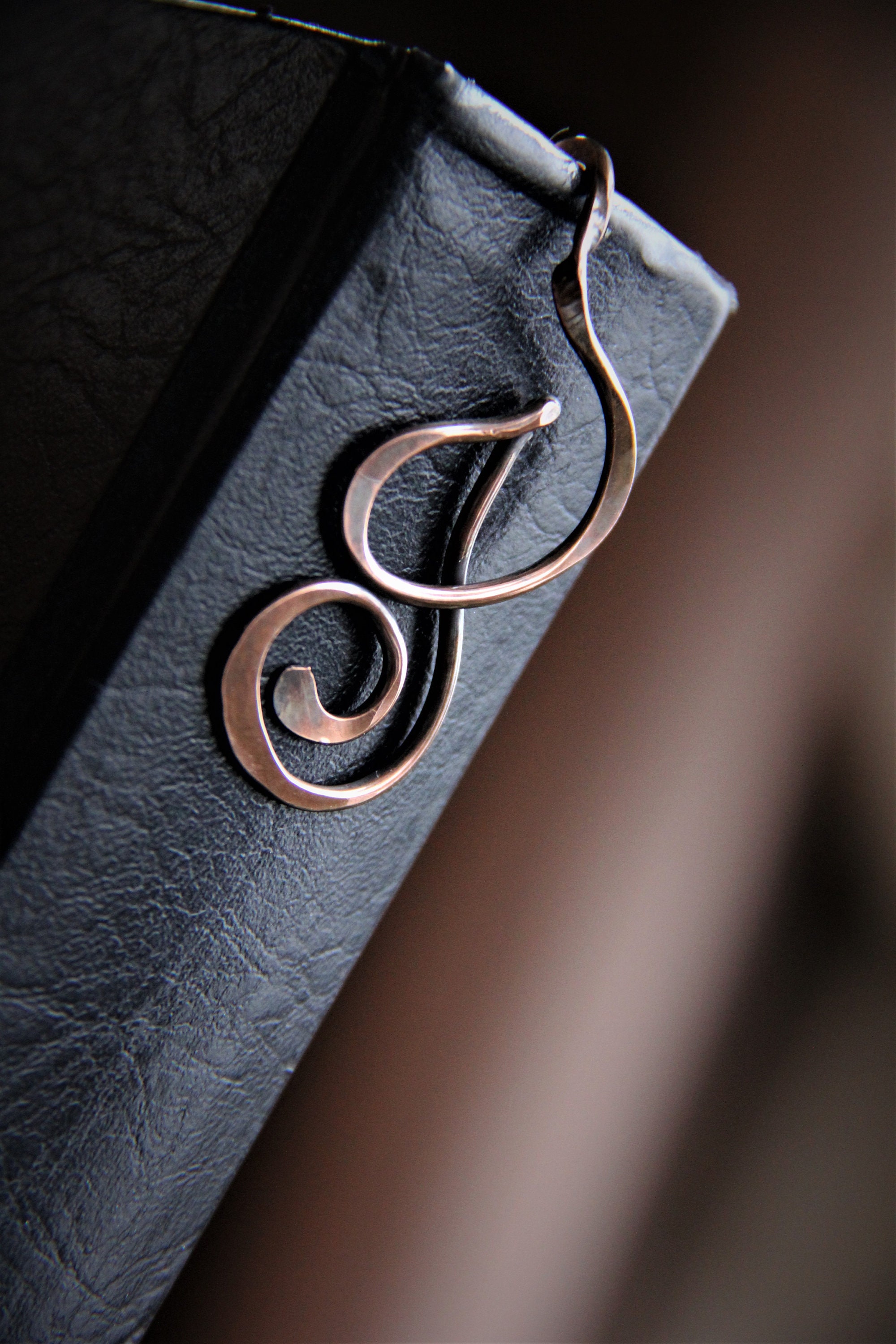 Personalized cursive letter shepherds hook bookmark, monogram handmade metal hook bookmark, antique copper, elegant bookmark, unique