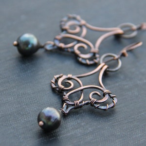 Wire wrap antique copper and black drop pearl chandelier earrings, long earrings, wire wrapped, oxidized copper & gray black pearl, romantic