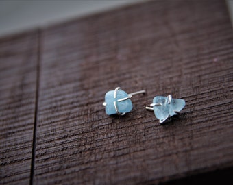 Tumbled aquamarine nugget and sterling silver stud earring, raw uncut aquamarine and silver 925 post earring, natural, organic shape, prong