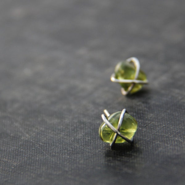 Sterling silver and nugget peridot cross wrapped stud earrings, wire wrapped post earrings, silver 925, every day, natural, raw, uncut