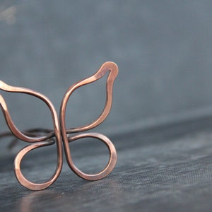 Haargabel, Haarnadel, Haarstab, antike Haargabel aus Kupfer aus der Kollektion Butterfly, handgeschmiedet, Haarschmuck, minimalistisch, modern
