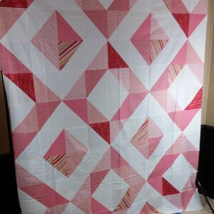 Unfinished quilt top Modern queen quilt Diamond pattern Queen quilt blanket, Pink and white Quilt kit Ready to quilt image 10