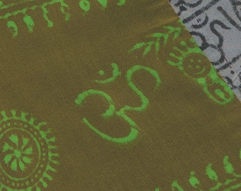 Yoga Ohm Meditation prayer shawl, scarf, wrap gray with green print - New!  Plus free incense!