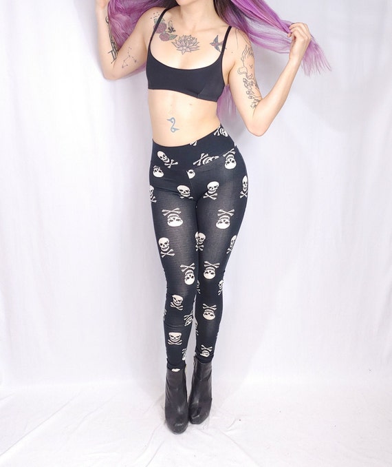 Vtg Betsey Johnson Skull And Crossbones Pirate Hig