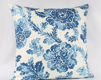 Copertura per cuscino floreale blu, cuscino blu, cuscino blu, cuscino blu Cina, copertura per cuscino con accento blu, acquerello blu, Batik, cerniera