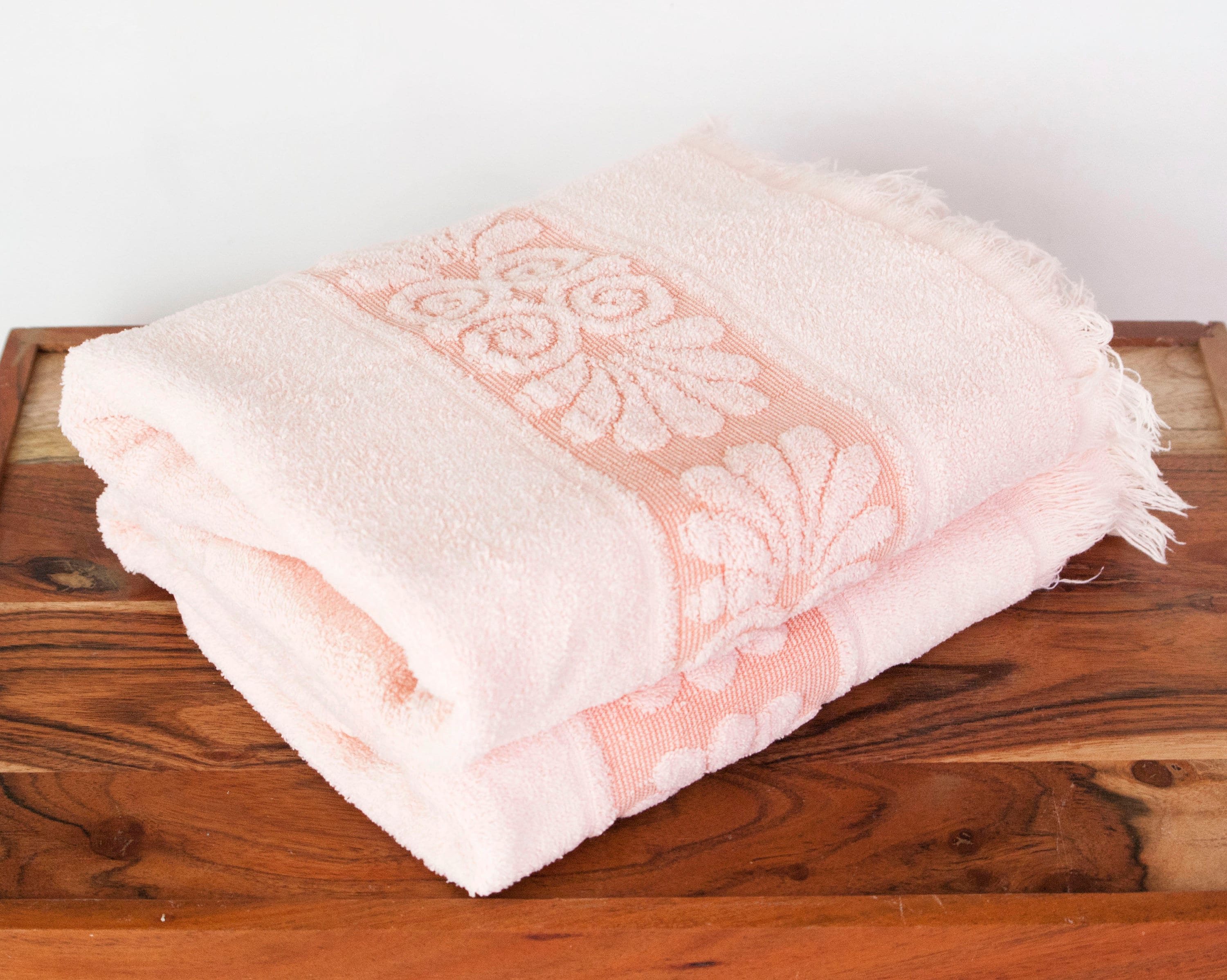 Pink Bath Towels, Cannon Monticello Scroll Print pair 