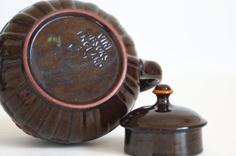 Brown Betty teapots! Antiques Board