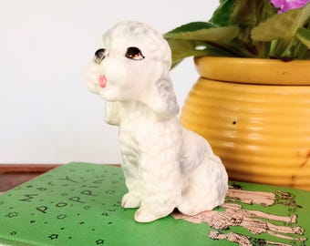 Figurine vintage de caniche Lefton : finition satinée, statue de chien peinte à la main