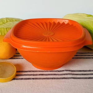 Tupperware Servalier Bowl, Replacement Harvest Orange Storage Container 840