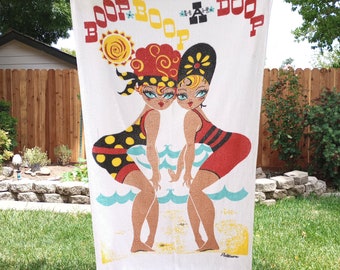 serviette de plage vintage, pin-up beautés aux grands yeux imprimés, maison de plage