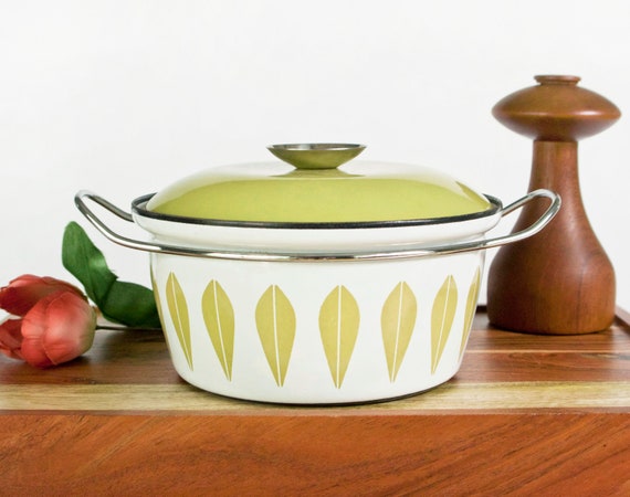 Catherine Holm Pot Dutch Oven, Avocado Green Lotus Pattern 2 1/2