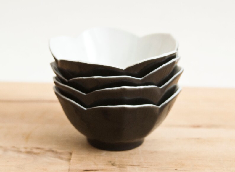 Vintage Japanese Lotus Flower Sauce Bowls Small Black White Side Dish Containers