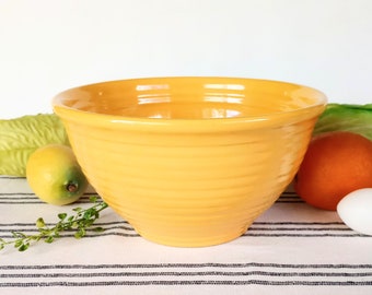 Bauer Ringware Mixing Bowl, Replacement Ribbed Beehive Yellow Size 12