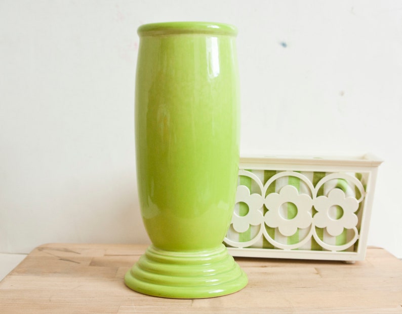 Vintage Fiestaware Chartreuse Lime Green Vase Etsy