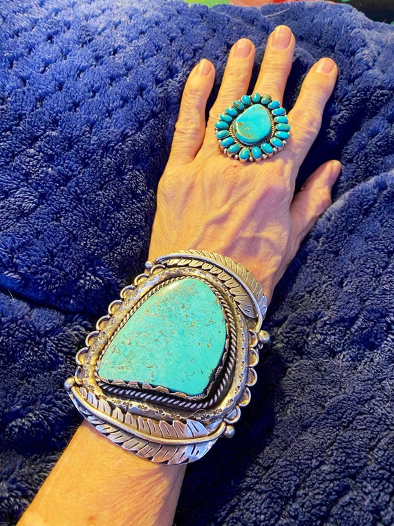 202 Gram Solid Sterling Native American Jewelry Silver Vintage Navajo Turquoise Pot Statue bracelet 202 Gram Solid Sterling Native American Jewelry Silver Vintage Navajo Turquoise Pot Statue bracelet