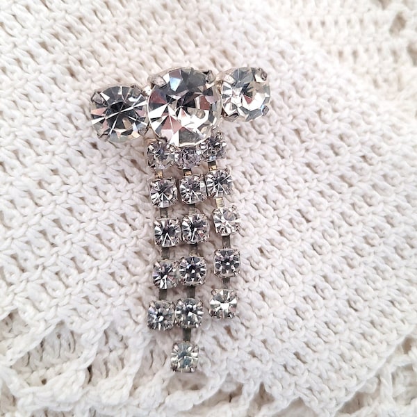 Vintage Rhinestone Dangle Brooch with Rhodium Backing Sparkly  Rhinestones Prong Set Movable Dangle to Catch the Light Pretty Accent