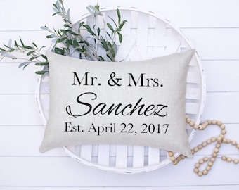 mr & mrs pillow, wedding date pillow, personalized pillow, wedding gift, Linen pillow, personalized wedding pillow, establish pillow