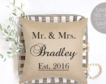 Linen Pillow Cover, Personalized Wedding Gift, PILLOW Cover with Couples Name, Mr & Mrs Pillow Cover