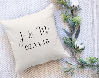 Couples initials pillows, Monogrammed Gift, Linen Pillow Cover, Personalized Wedding Gift, PILLOW Cover with Couples Name & Established Date