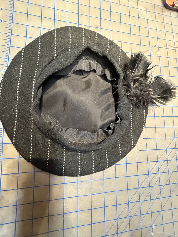 Black wool beret sample - image 3
