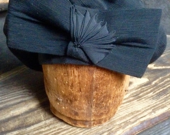 Black rayon faille beret vintage