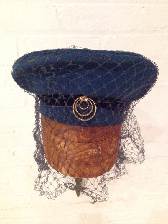 1940s WWII Ladies Felt Halo Hat
