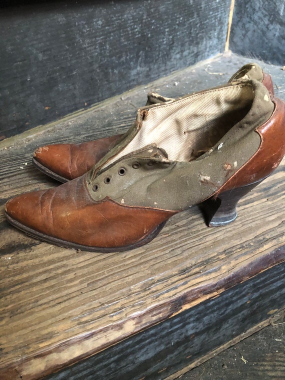 2 tone Edwardian shoes for study - image 4