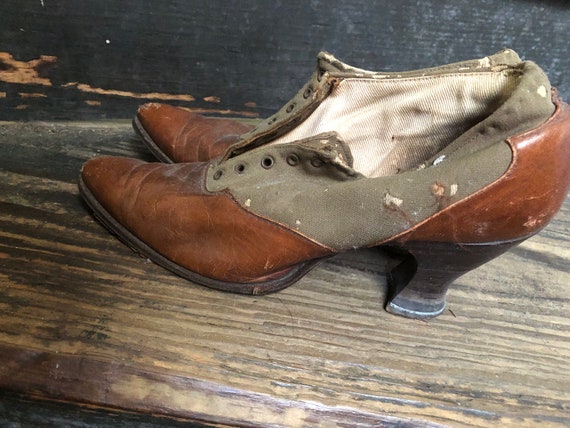 2 tone Edwardian shoes for study - image 6