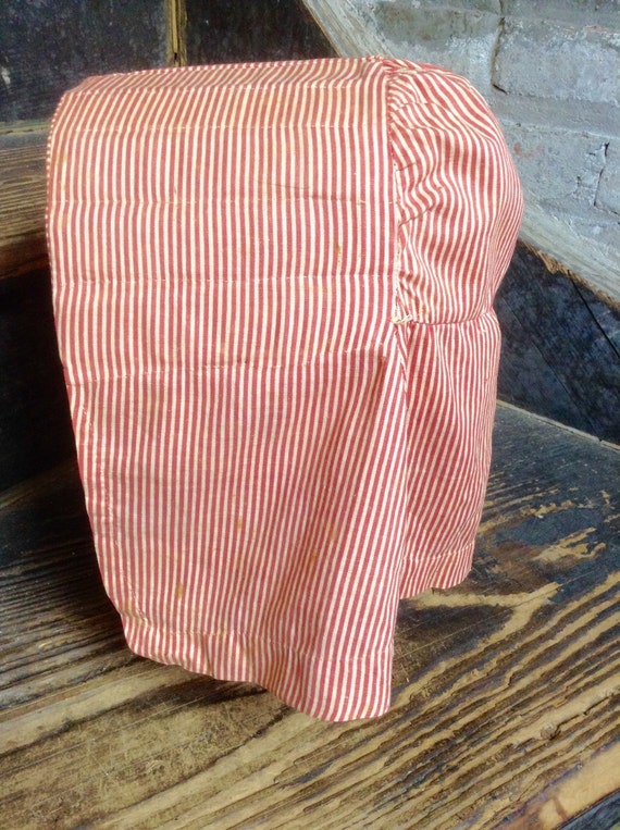 19 C sunbonnet primitive red farmstead/slat