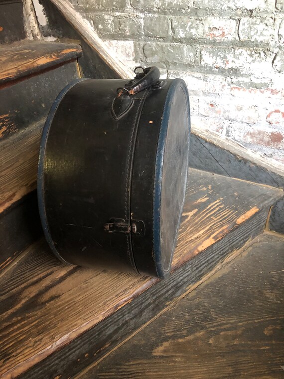 Victorian Traveling Hat Box - image 6