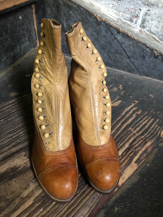 Victorian Two-tone button up ankle boots