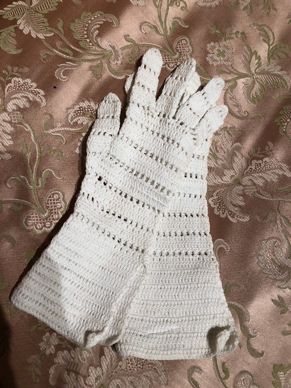 hand Crochet Art Deco gloves - image 1