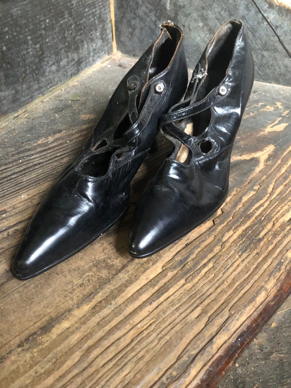 Edwardian shoes black leather -props - image 7